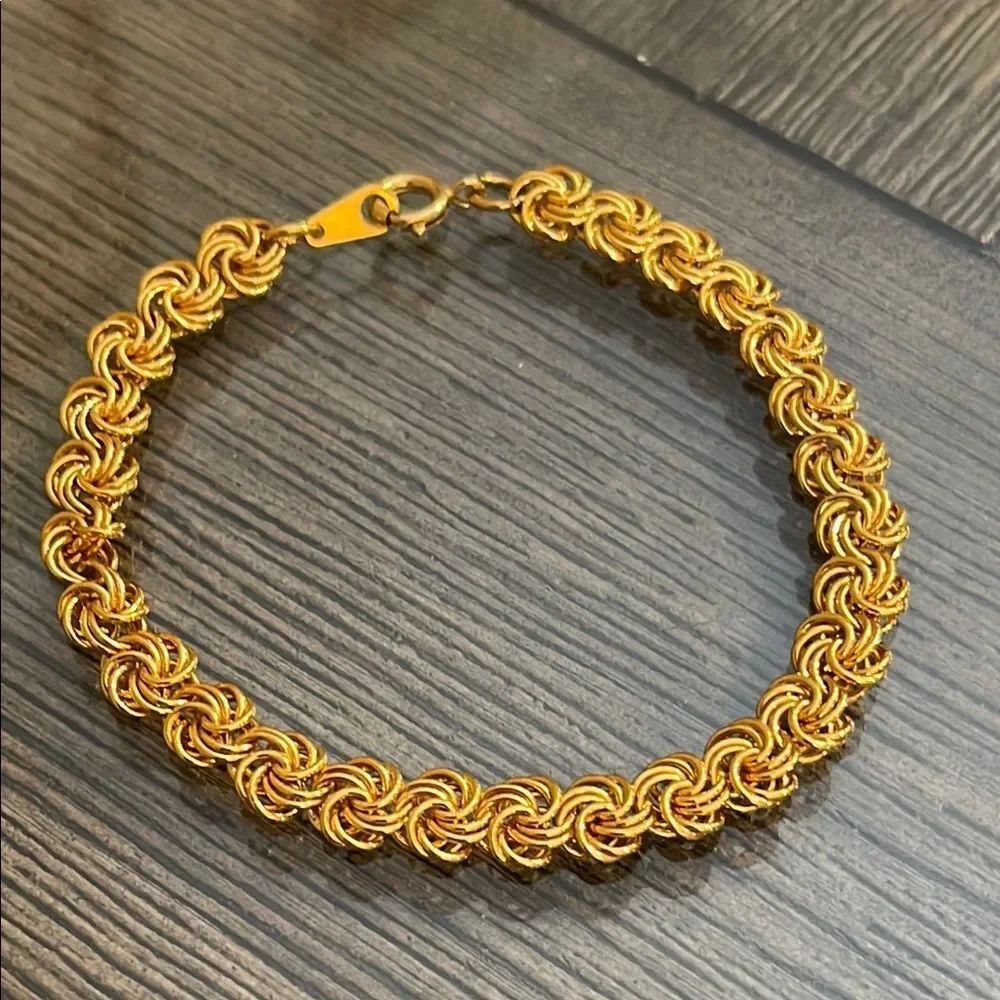 Vintage Rosette Swirl Knot Link Chain Gold-tone Bracelet 7 1/2” approx